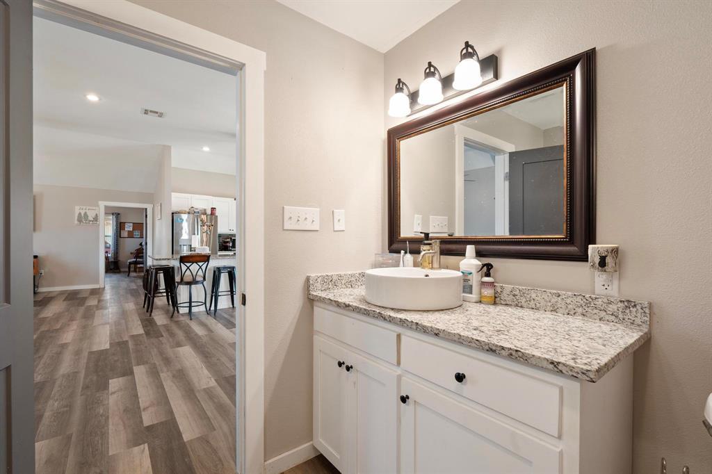 1105 County Road 422 Bartlett TX 76511