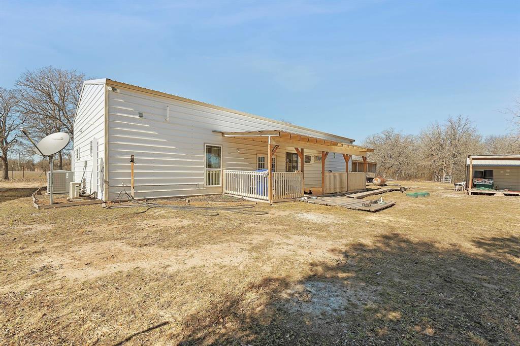 1105 County Road 422 Bartlett TX 76511