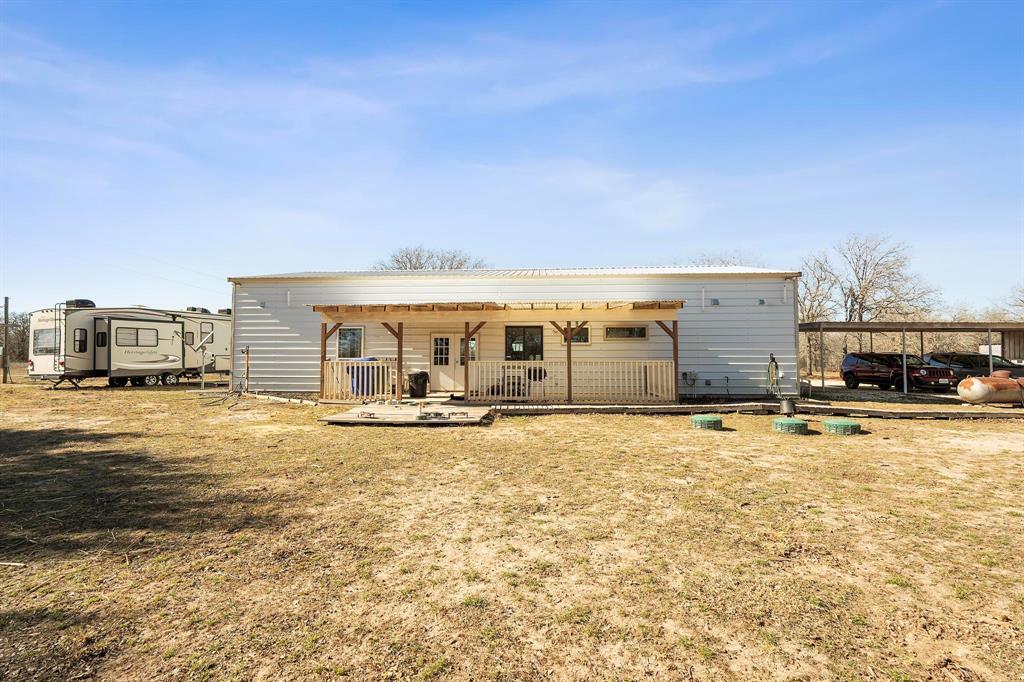 1105 County Road 422 Bartlett TX 76511