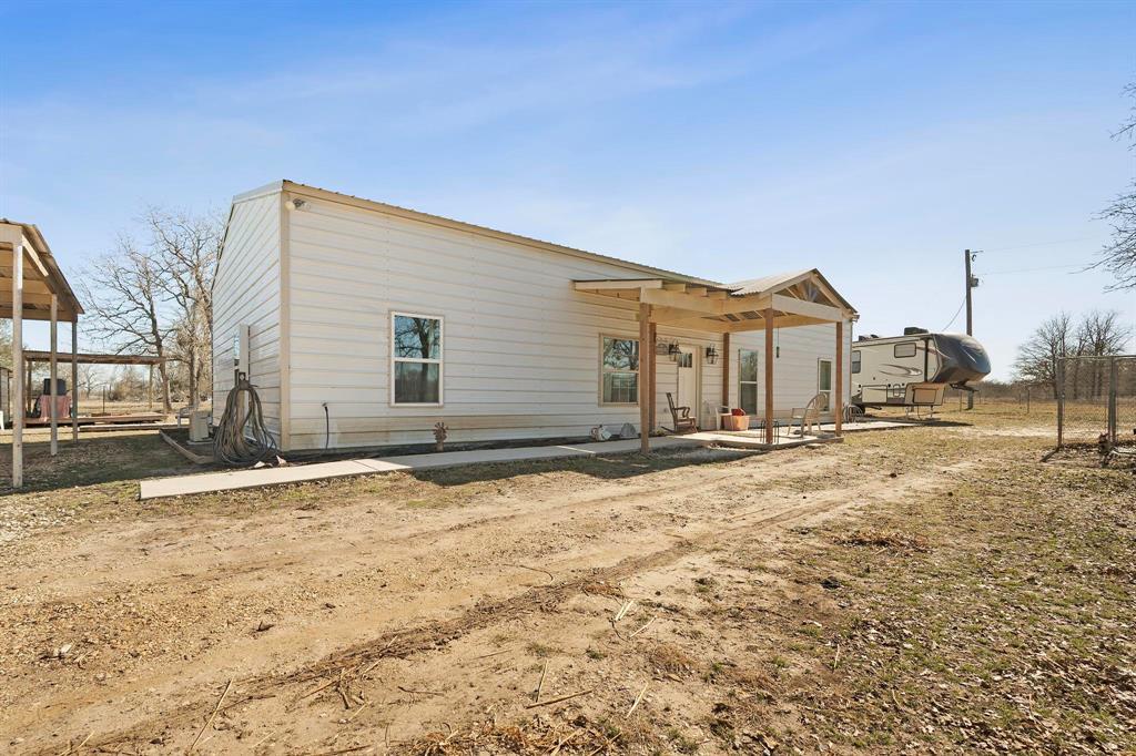 1105 County Road 422 Bartlett TX 76511