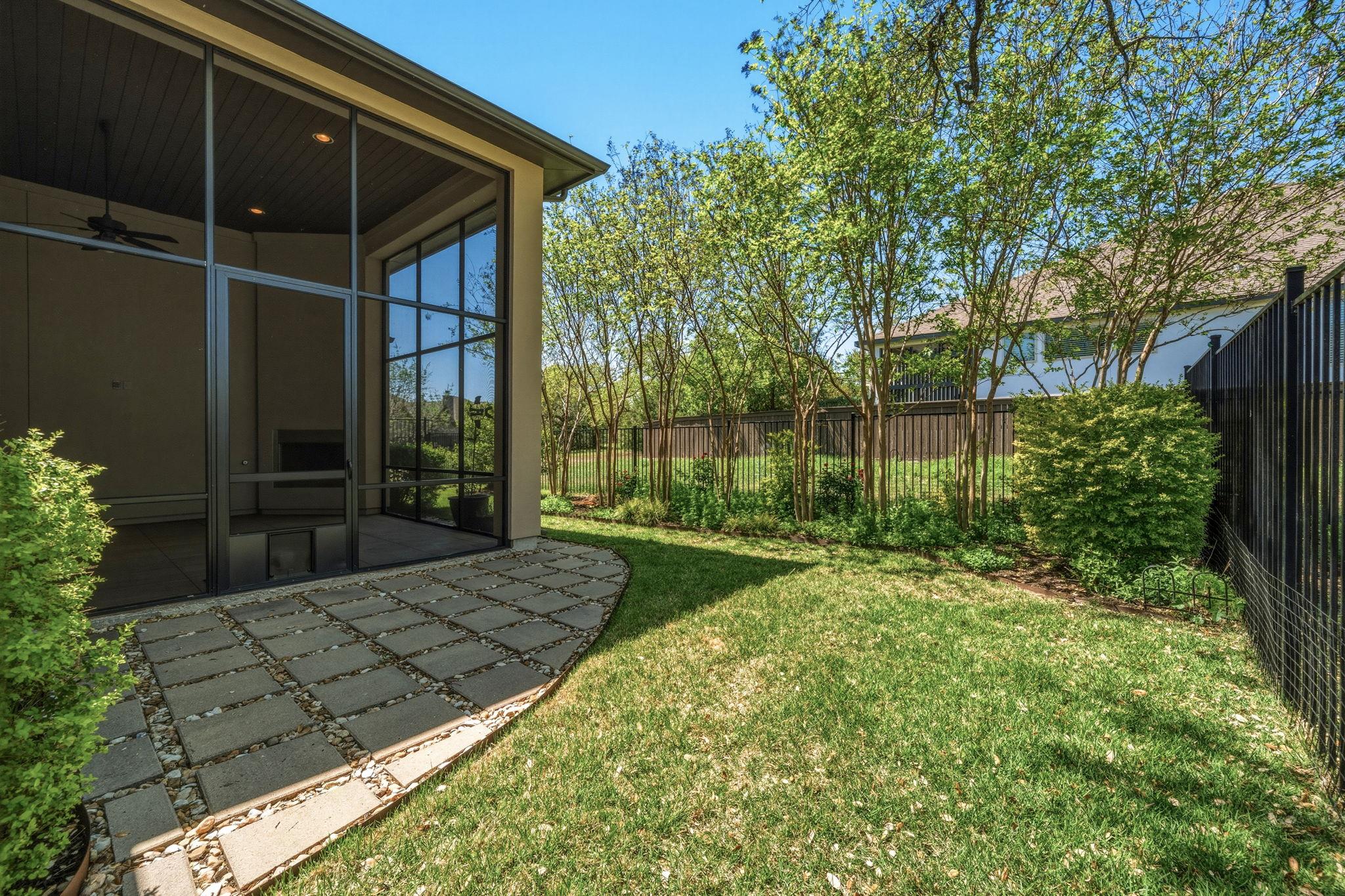 220 Mendocino Lane Austin TX 78737