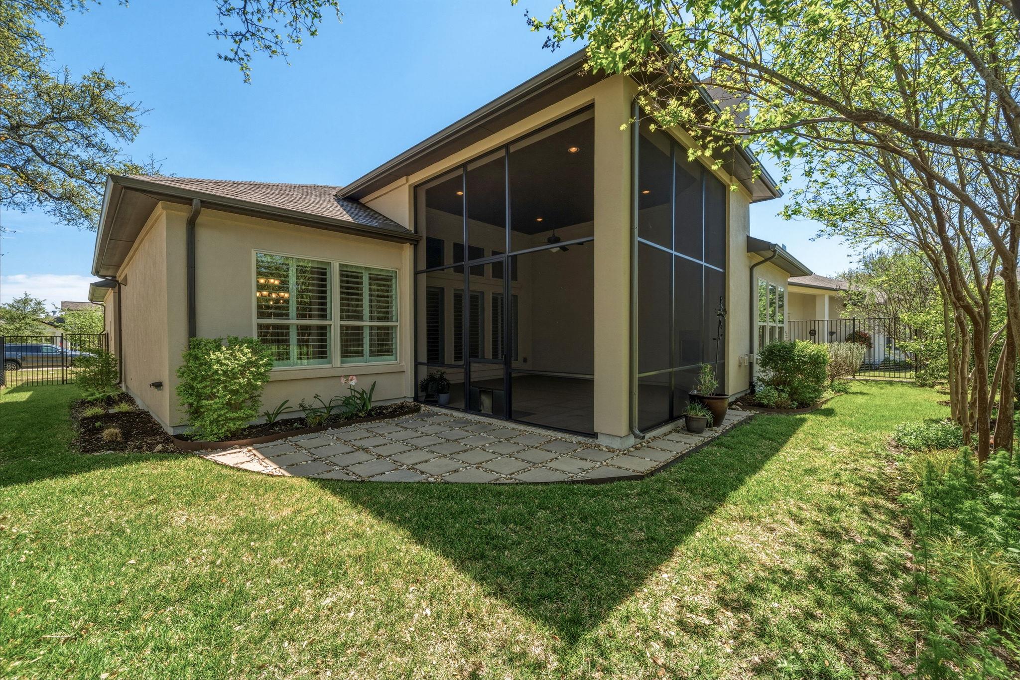 220 Mendocino Lane Austin TX 78737