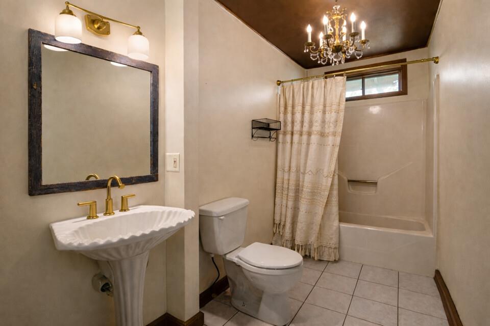 435 Spangenberg Road Blanco TX 78623