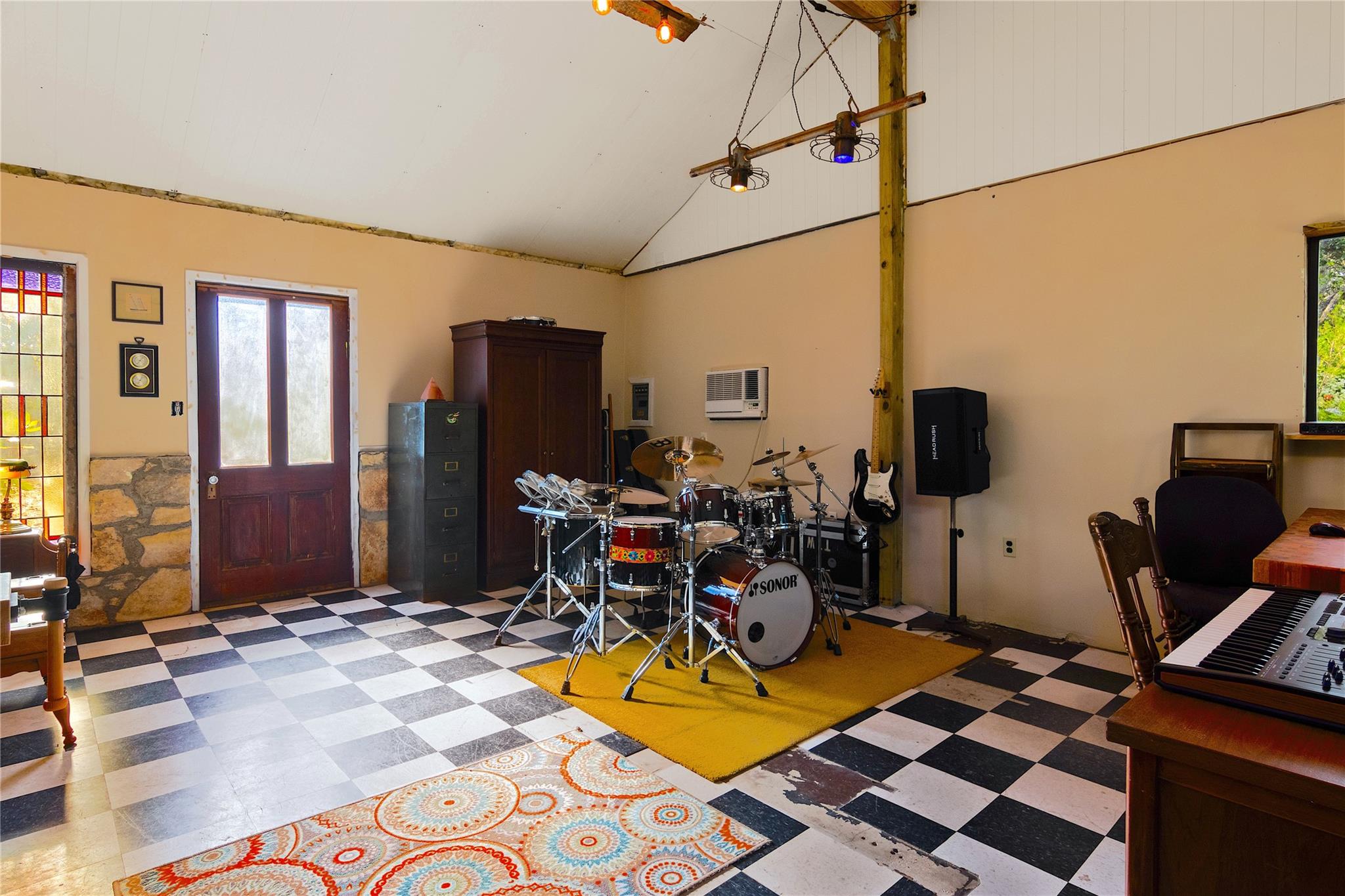 435 Spangenberg Road Blanco TX 78623
