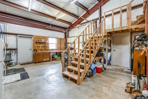 1745 County Road 103 Paige TX 78659