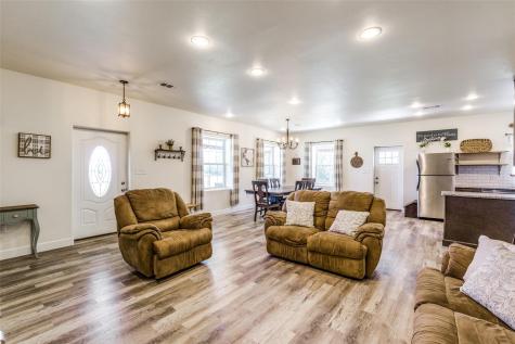 1745 County Road 103 Paige TX 78659