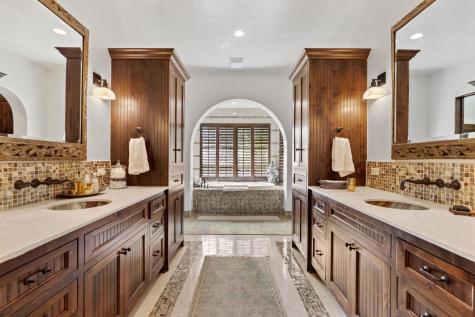 119 Plaza Escondido Horseshoe Bay TX 78657