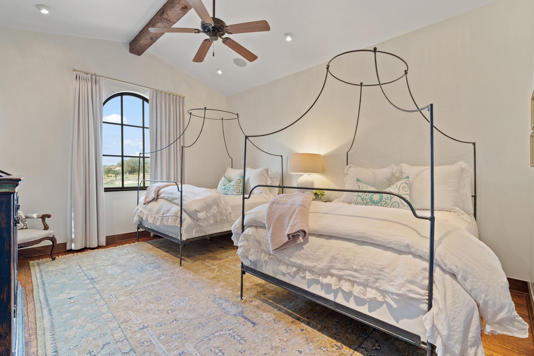 119 Plaza Escondido Horseshoe Bay TX 78657