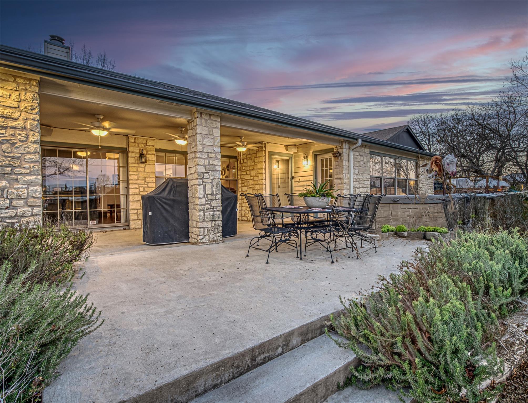 609 E Briarway Drive Granite Shoals TX 78654