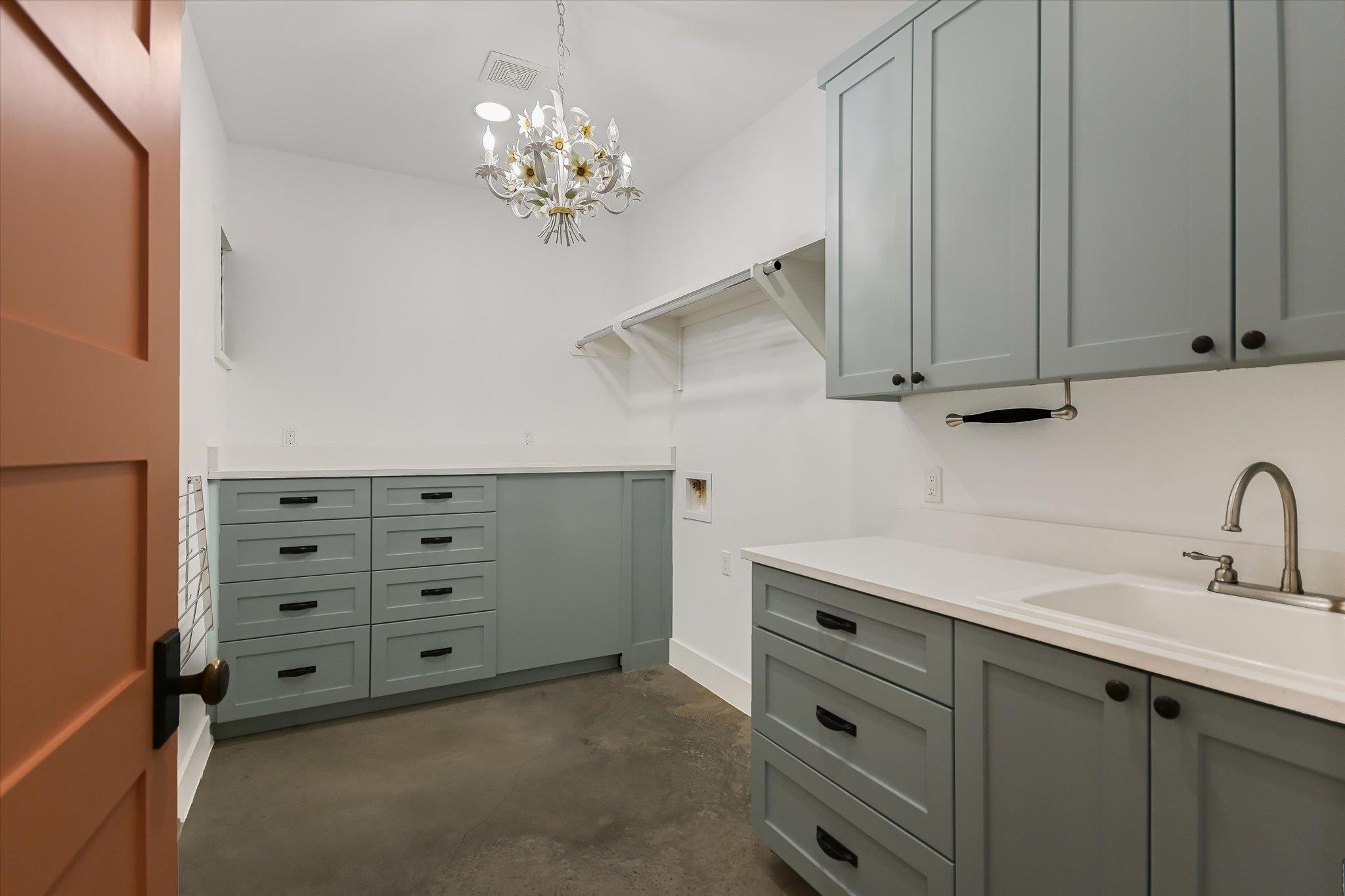211 Ronay Drive Spicewood TX 78669