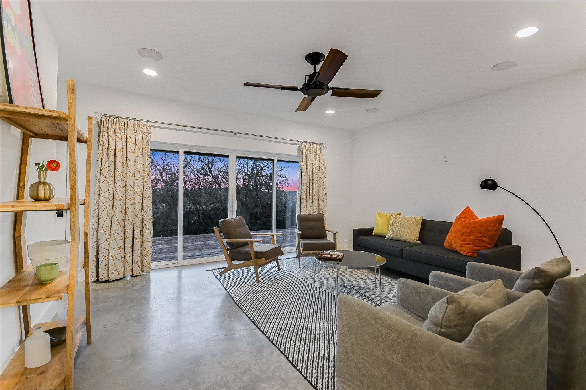 211 Ronay Drive Spicewood TX 78669
