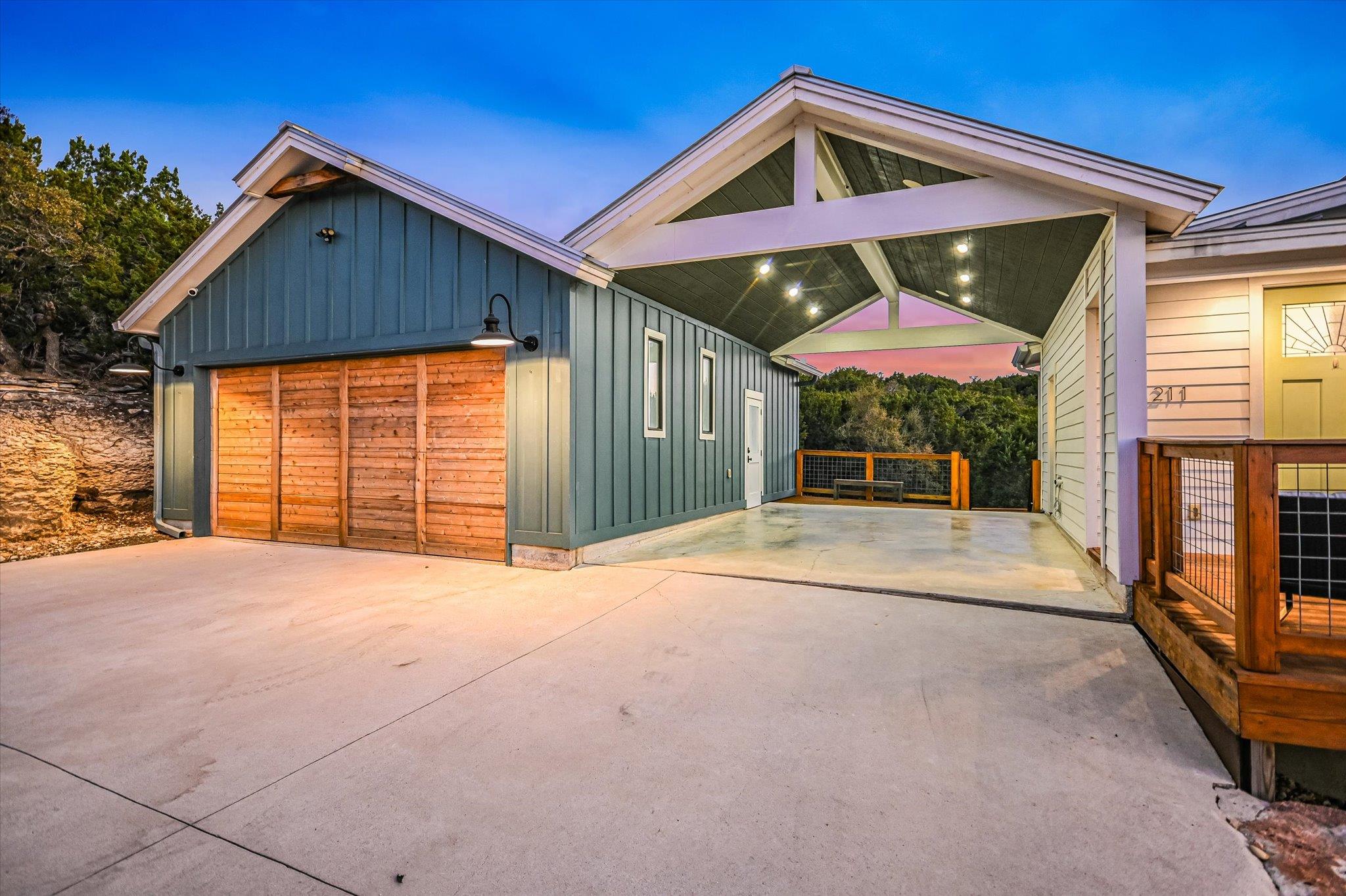211 Ronay Drive Spicewood TX 78669