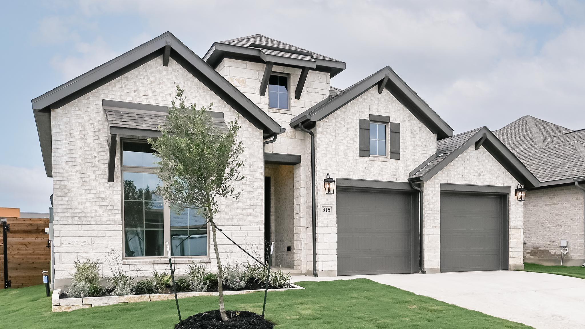 315 Foxfire Cove Lockhart TX 78644