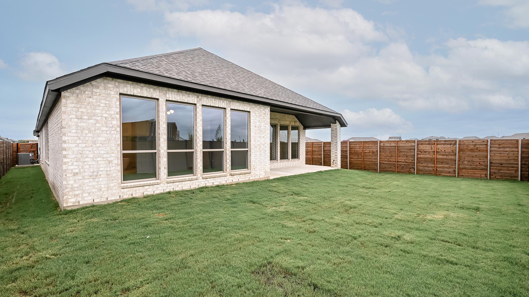 315 Foxfire Cove Lockhart TX 78644