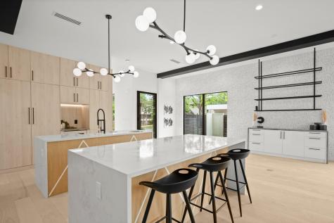 2215 S 3rd Street Austin TX 78704