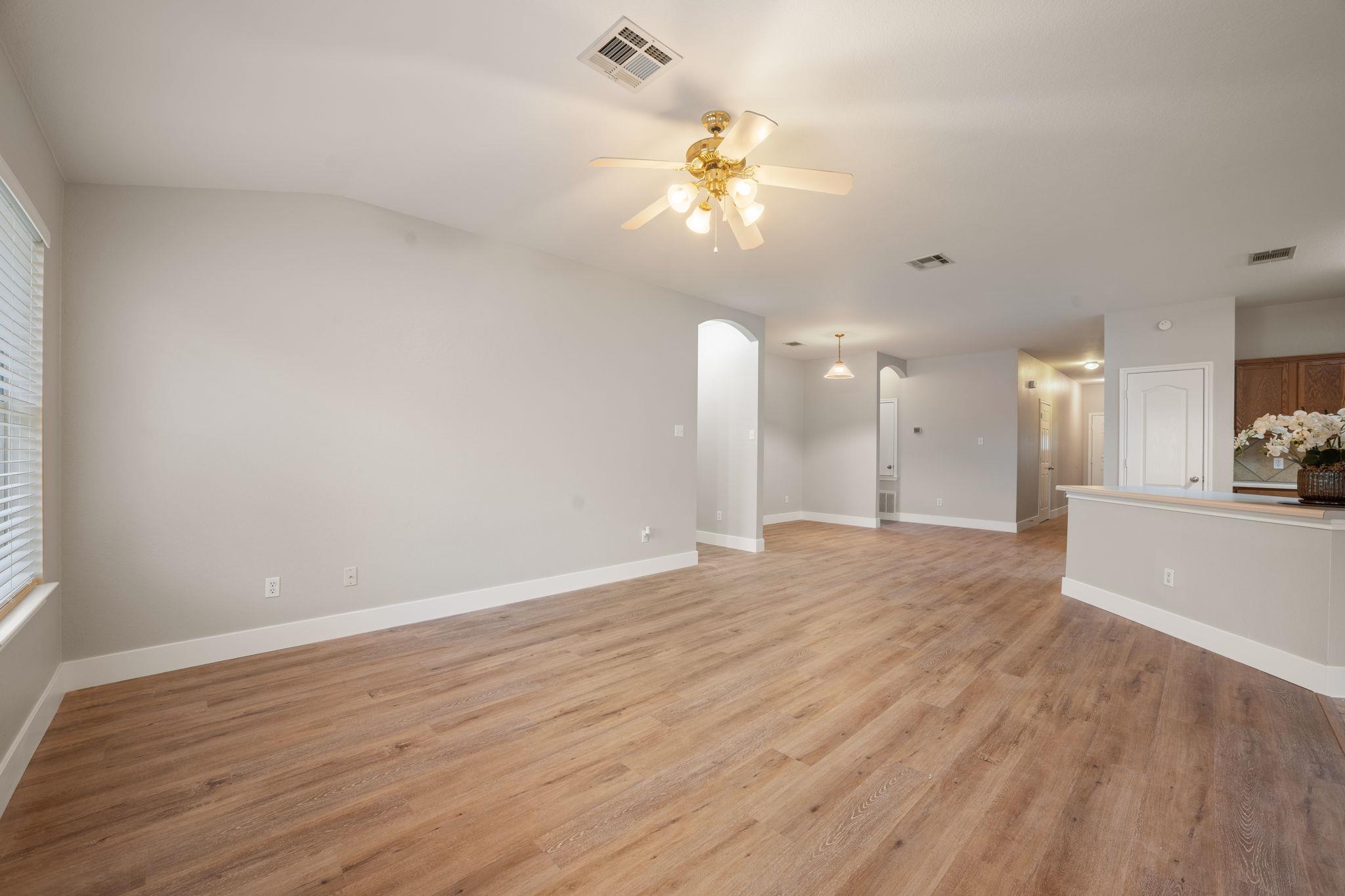 1056 Kenneys Way Round Rock TX 78665