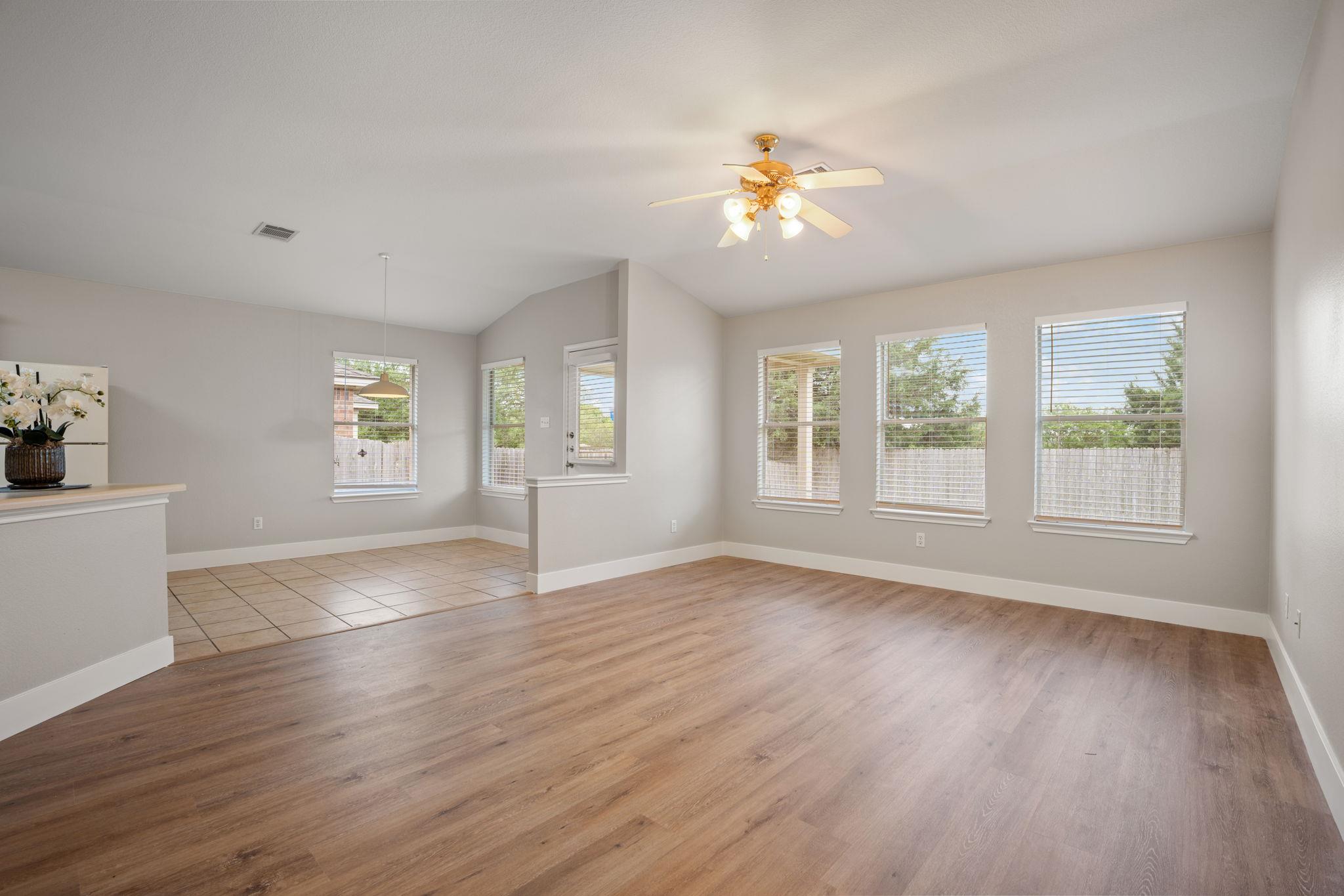 1056 Kenneys Way Round Rock TX 78665