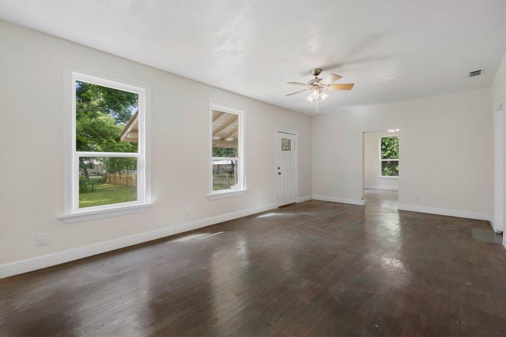 102 Patricks Alley Liberty Hill TX 78642