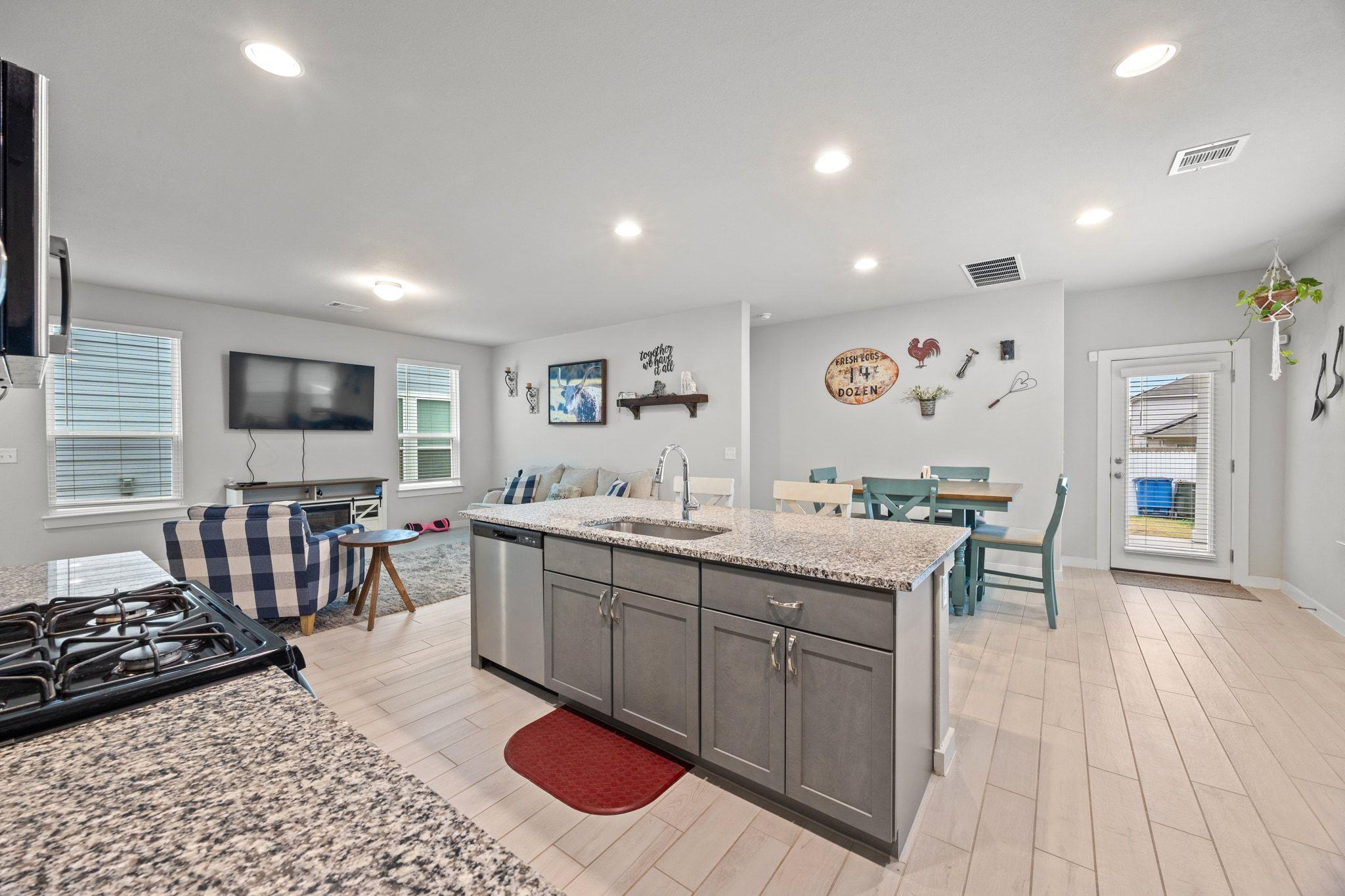 161 Appleberry Lane Elgin TX 78621