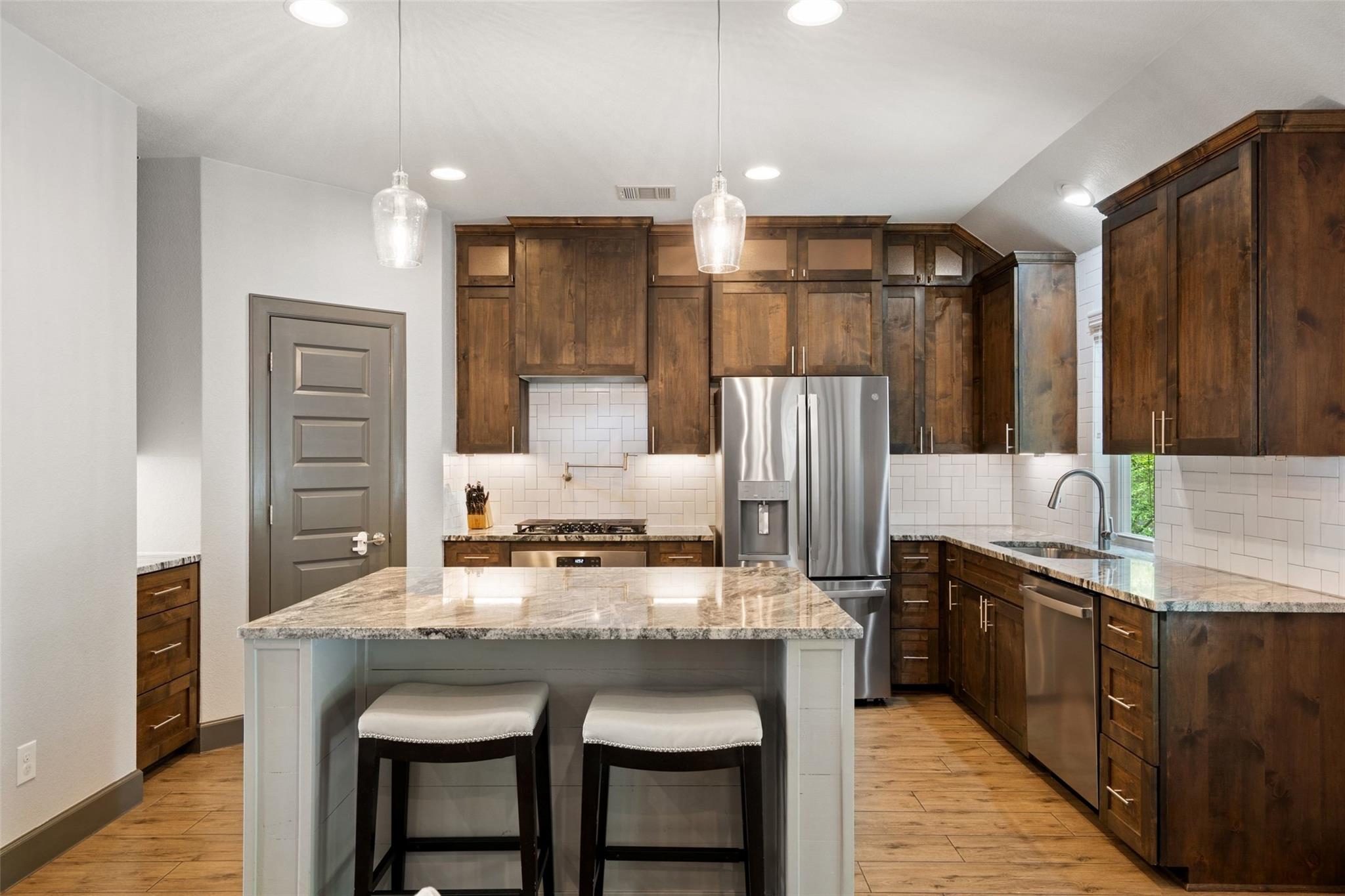 1614 S College Street Georgetown TX 78626