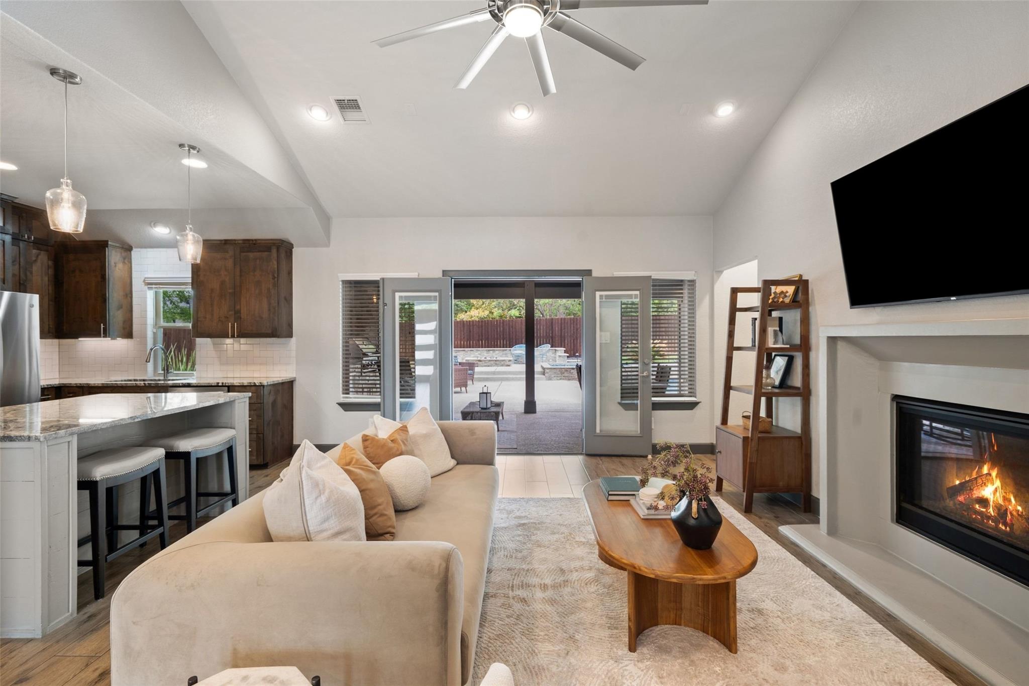 1614 S College Street Georgetown TX 78626
