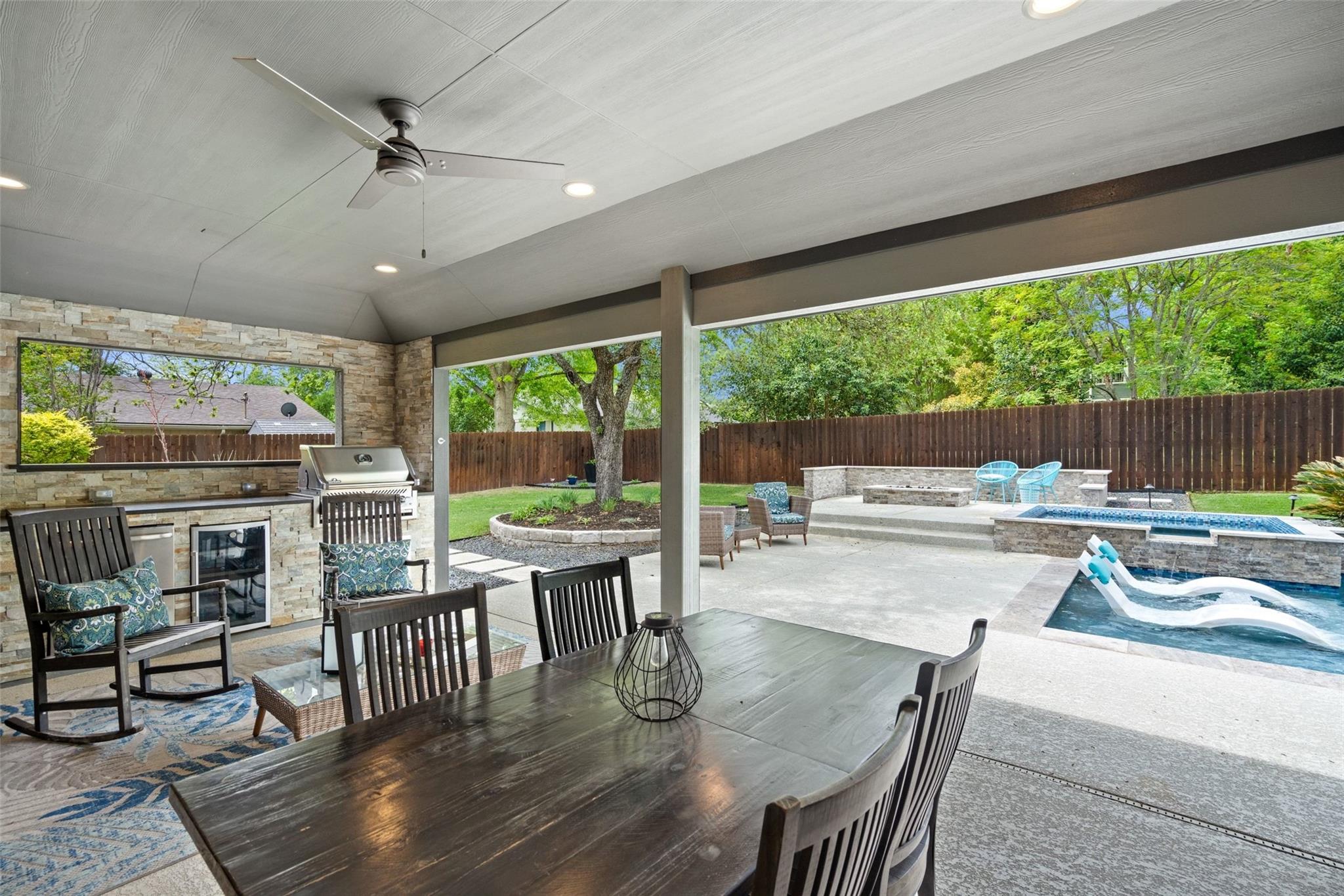 1614 S College Street Georgetown TX 78626