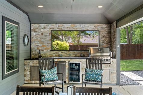 1614 S College Street Georgetown TX 78626