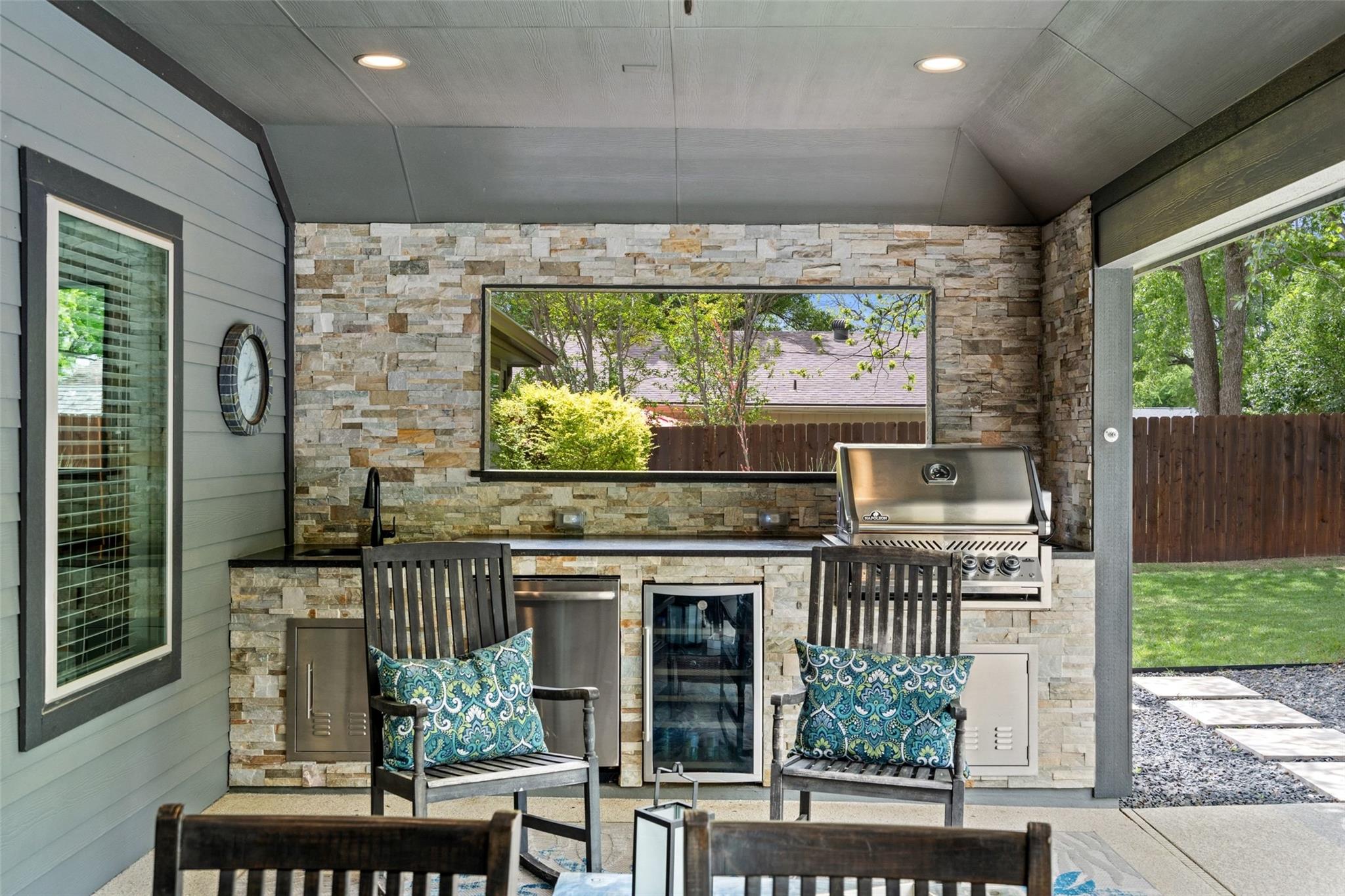1614 S College Street Georgetown TX 78626