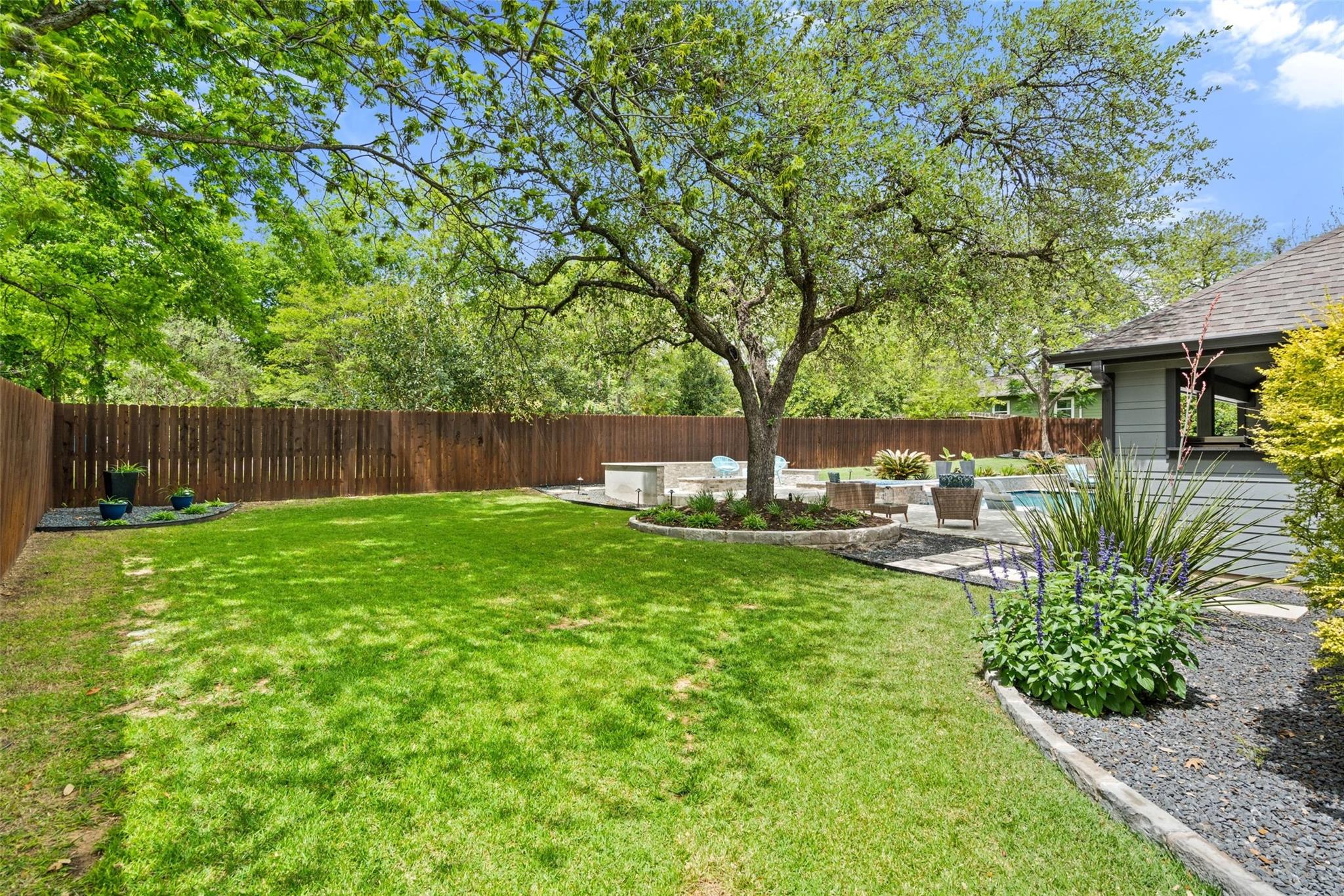 1614 S College Street Georgetown TX 78626