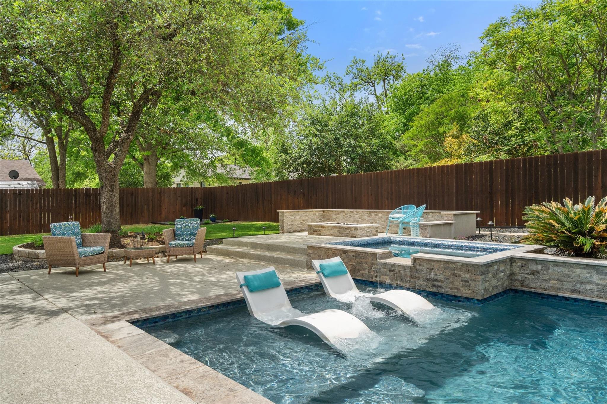 1614 S College Street Georgetown TX 78626