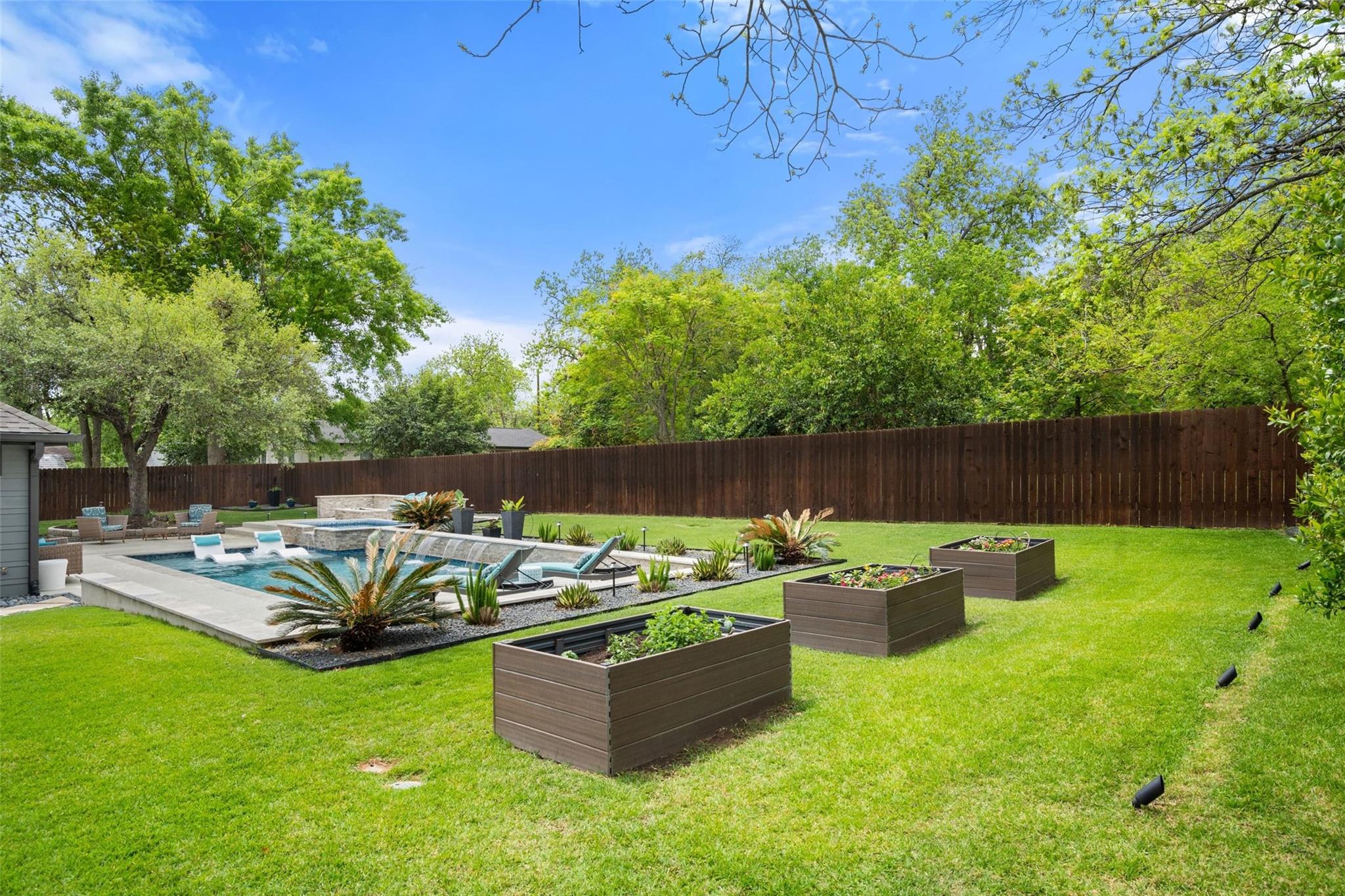 1614 S College Street Georgetown TX 78626