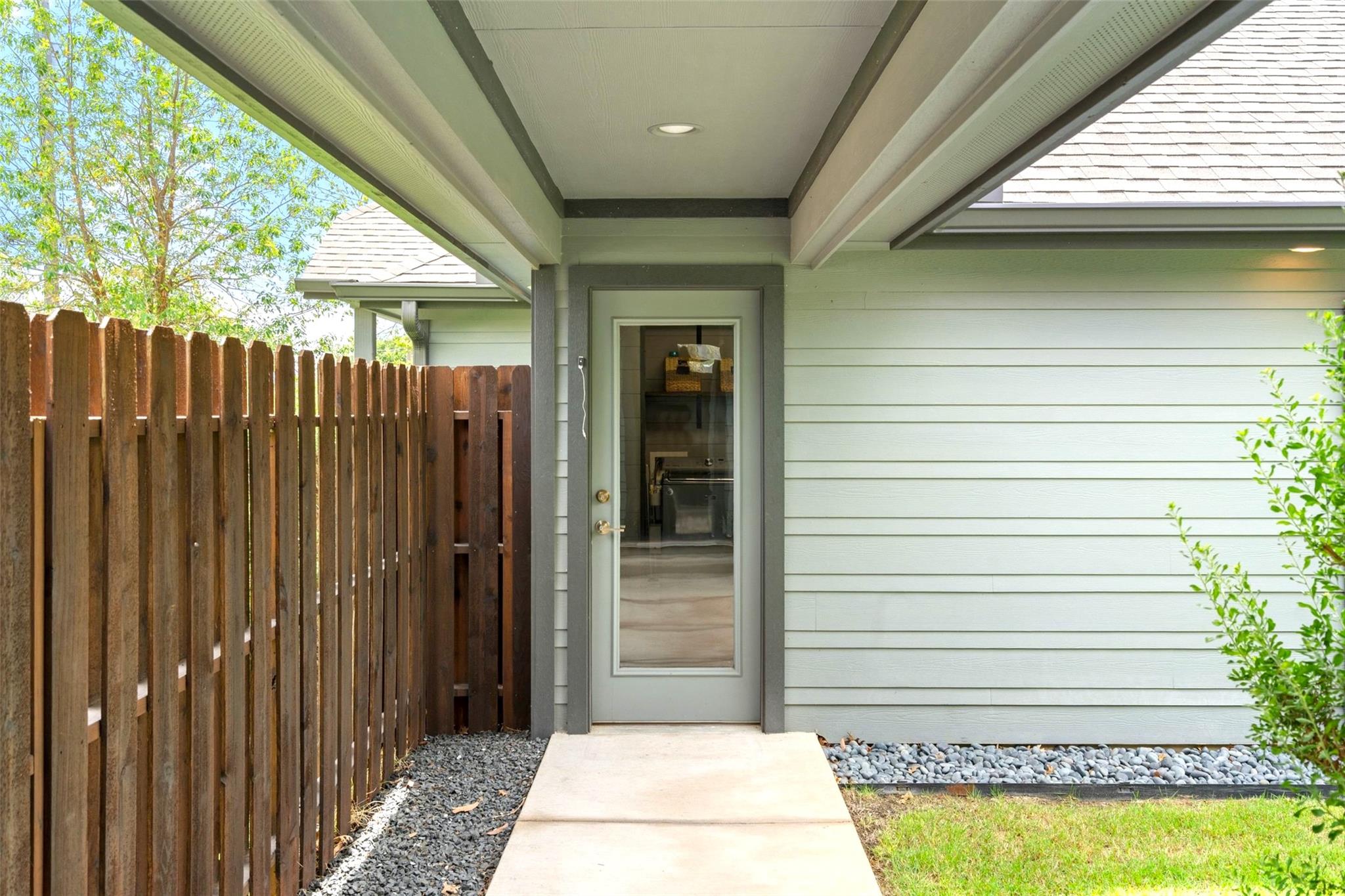 1614 S College Street Georgetown TX 78626