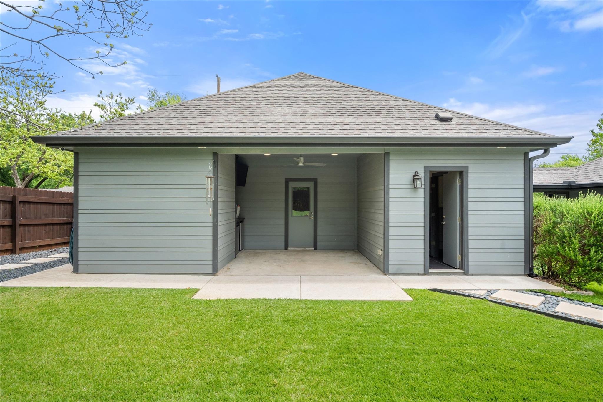 1614 S College Street Georgetown TX 78626