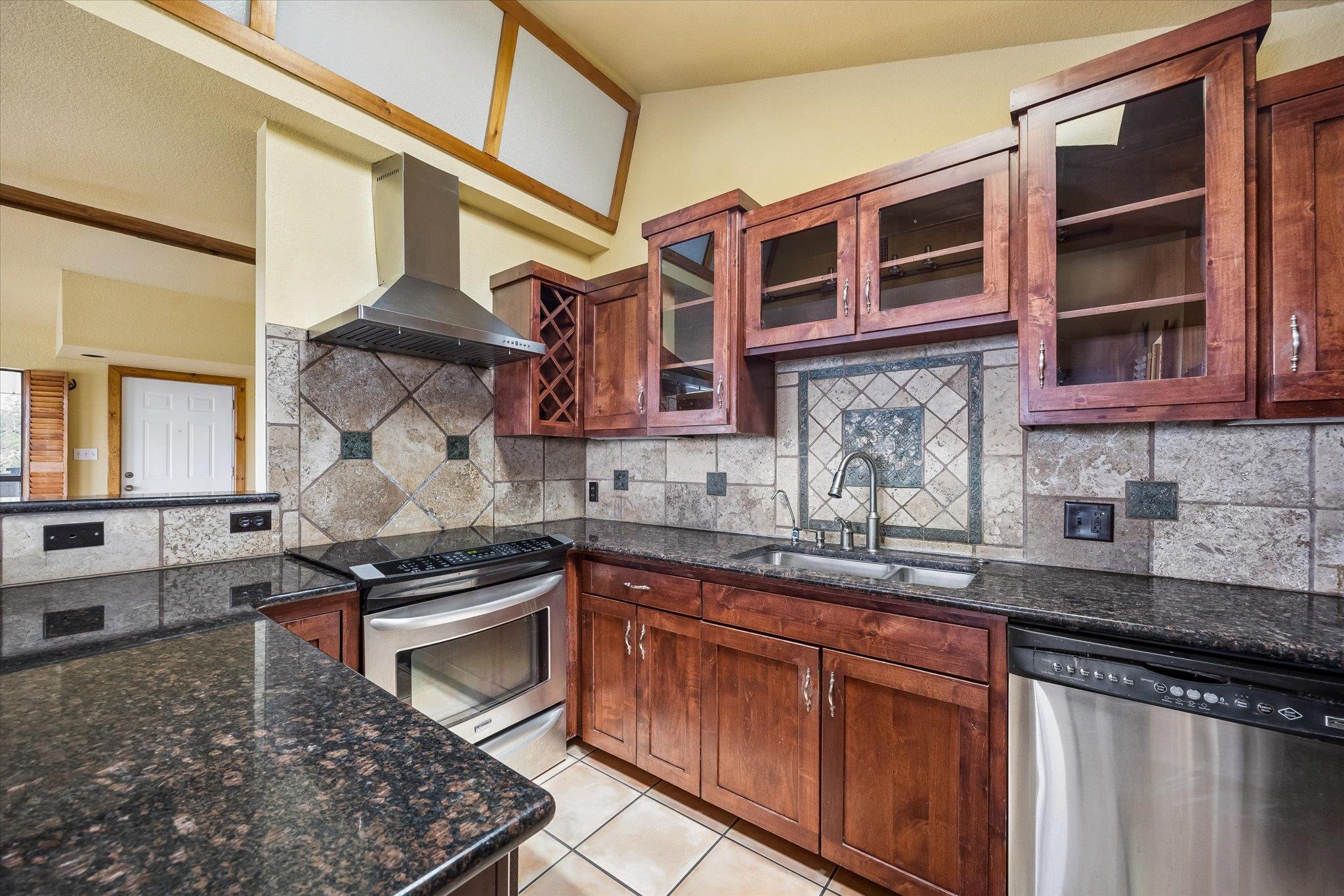 1203 Lakefield Canyon Lake TX 78133