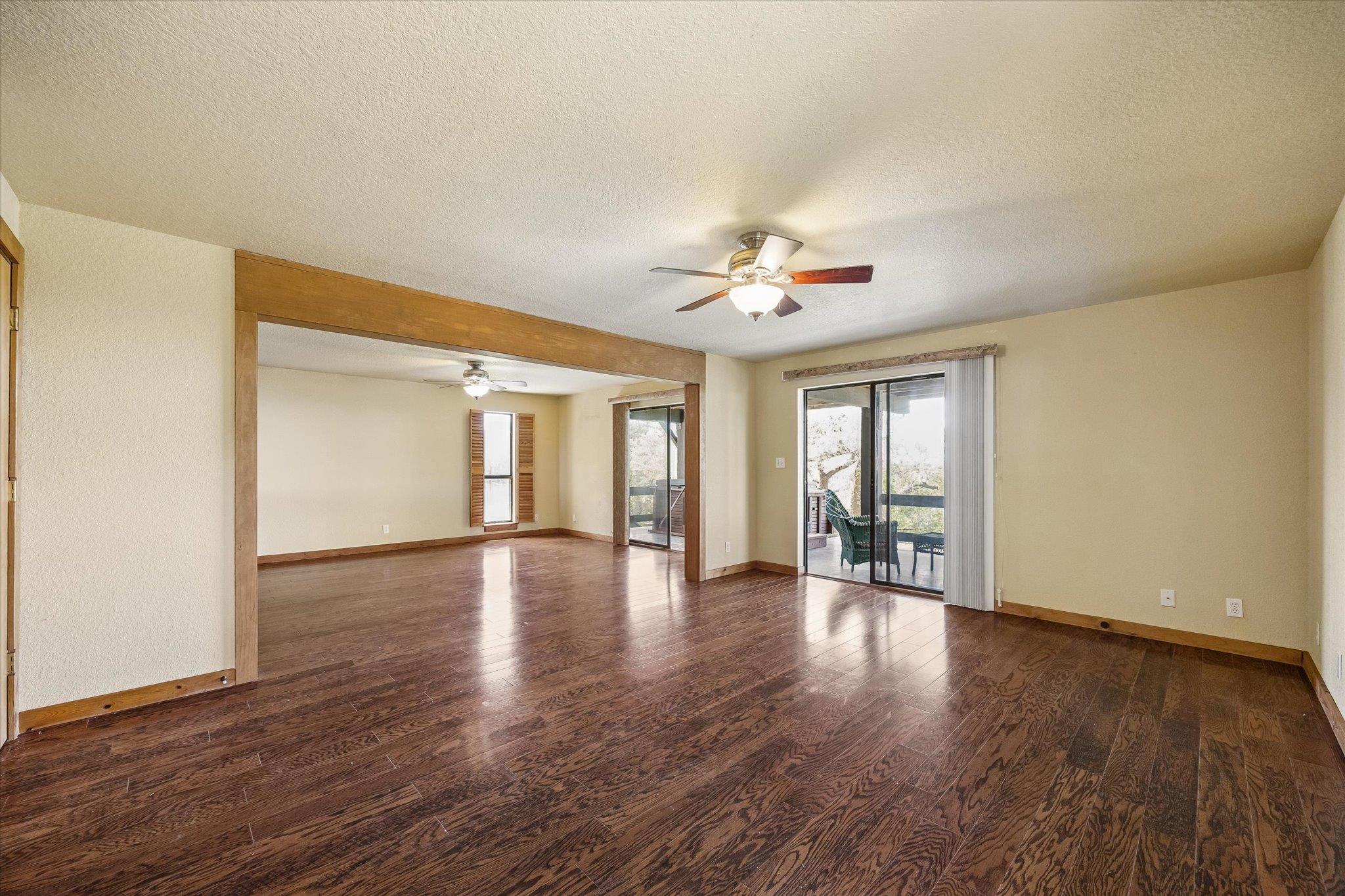 1203 Lakefield Canyon Lake TX 78133