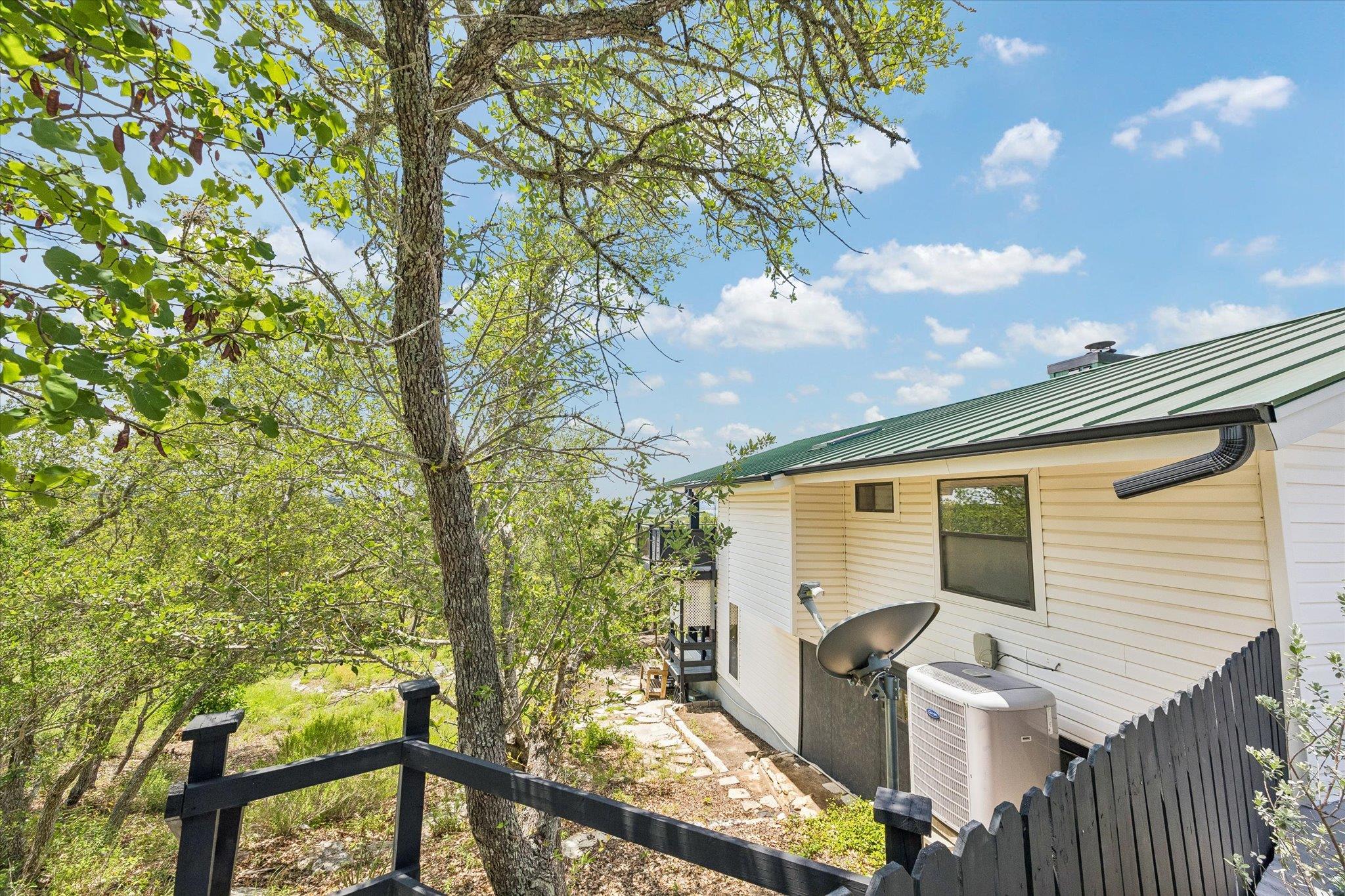 1203 Lakefield Canyon Lake TX 78133