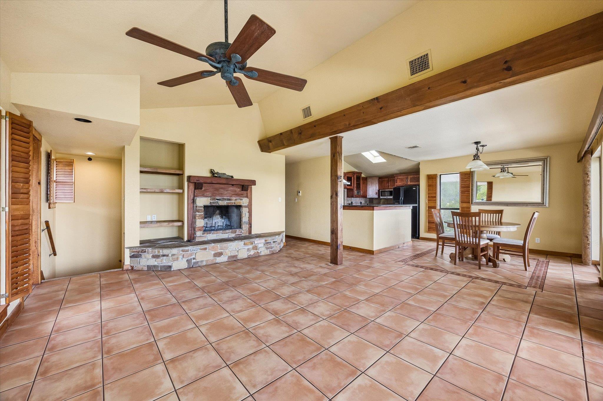 1203 Lakefield Canyon Lake TX 78133