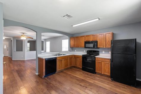103 Easy Street Hutto TX 78634