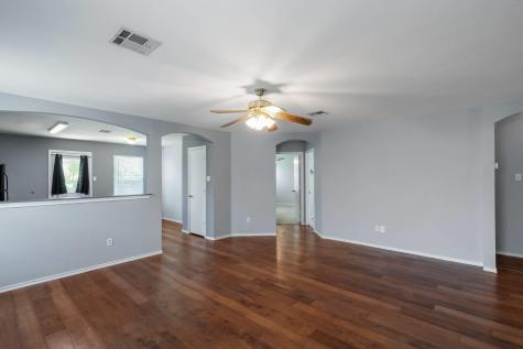 103 Easy Street Hutto TX 78634