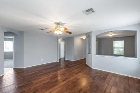 103 Easy Street Hutto TX 78634