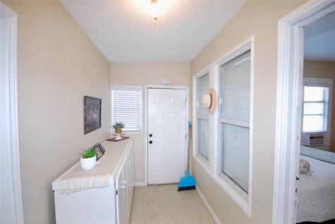 125 W Wallace Street Gonzales TX 78629