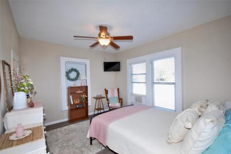 125 W Wallace Street Gonzales TX 78629