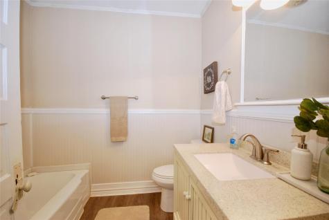 125 W Wallace Street Gonzales TX 78629