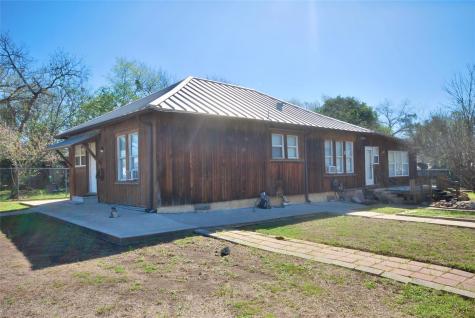 125 W Wallace Street Gonzales TX 78629