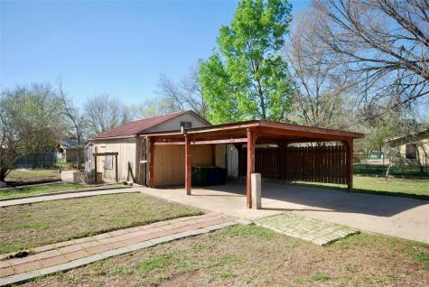 125 W Wallace Street Gonzales TX 78629