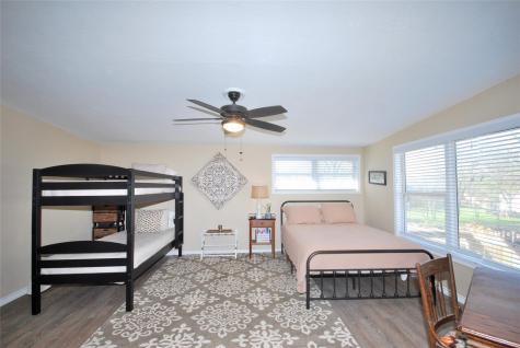 125 W Wallace Street Gonzales TX 78629