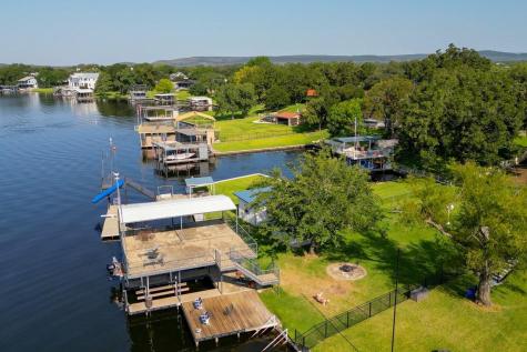 2000 Williams Lakeshore Kingsland TX 78639