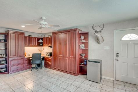 2000 Williams Lakeshore Kingsland TX 78639