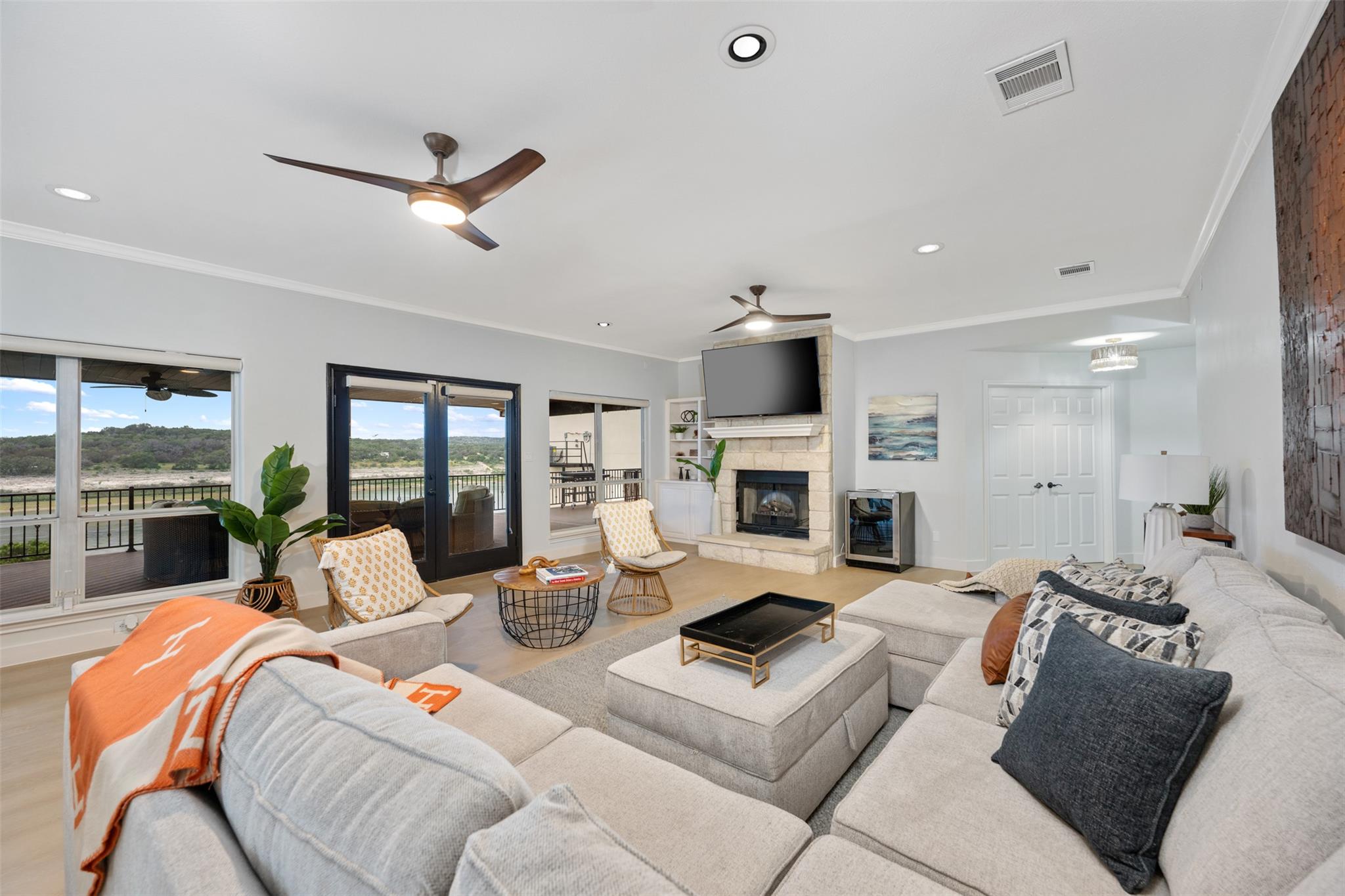 3008 Point Cove Lago Vista TX 78645