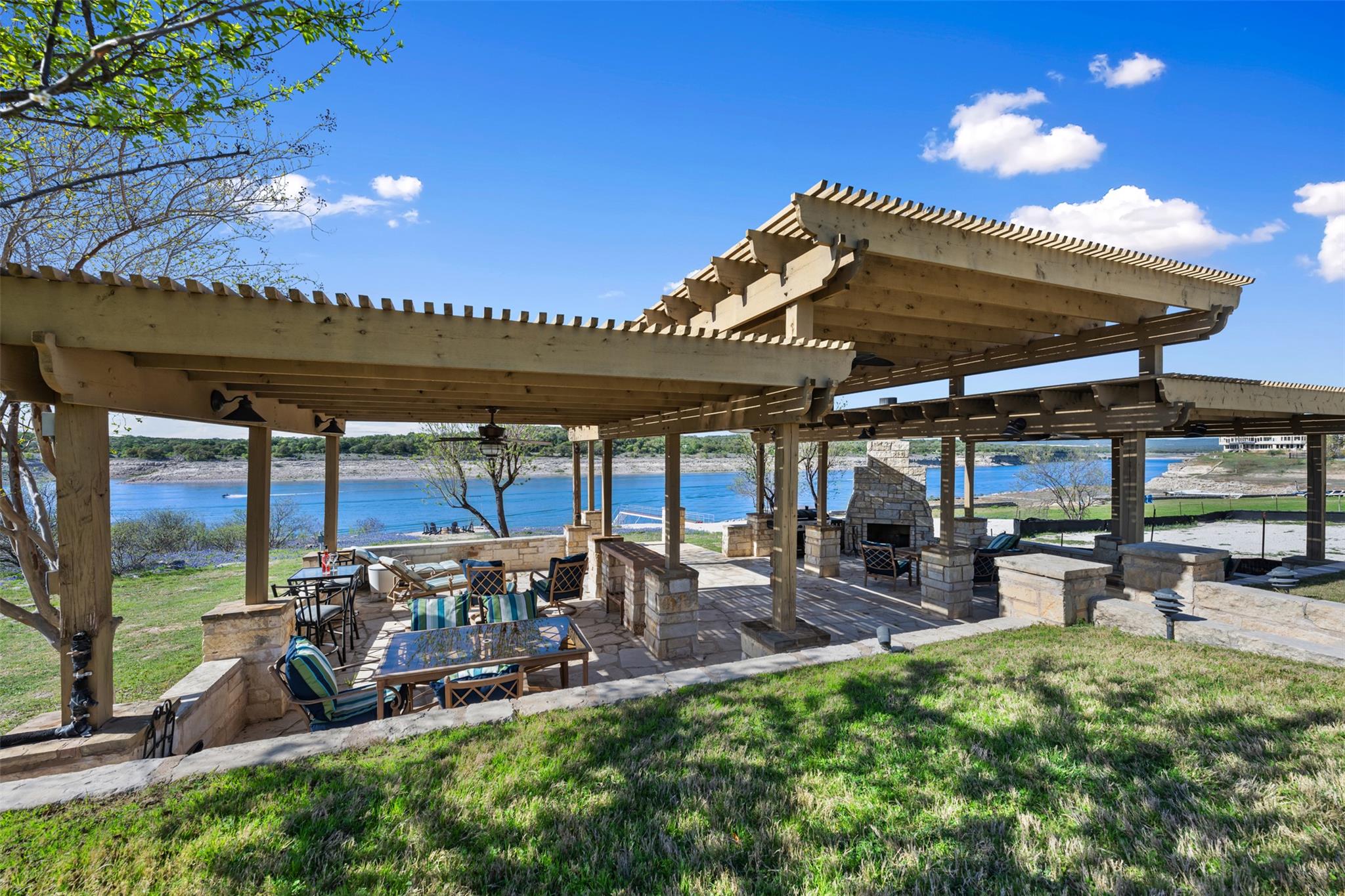 3008 Point Cove Lago Vista TX 78645